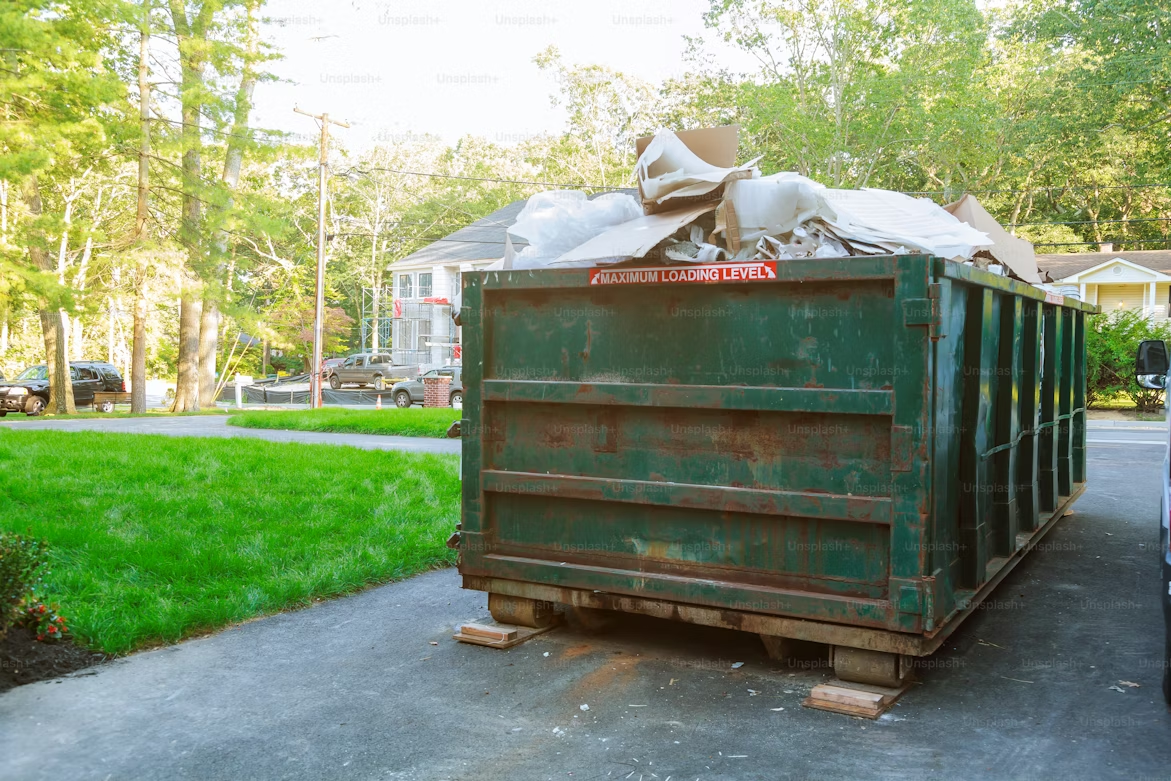 Benefits of Renting a Dumpster for Your Cleanup Project